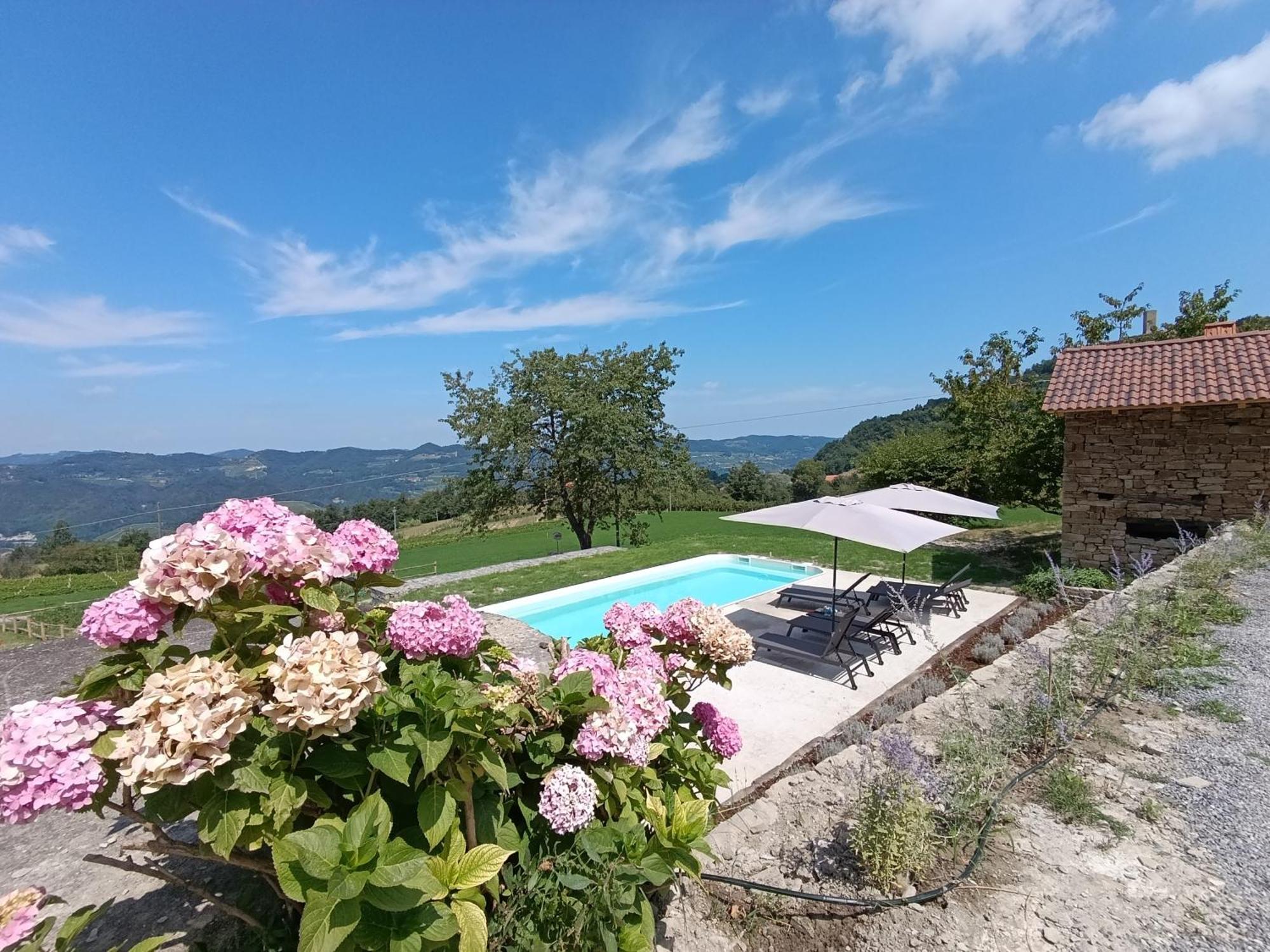 Agriturismo La Margherita San Giorgio Scarampi Bagian luar foto